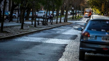 La Municipalidad de La Plata pausa el asfaltado de las calles con adoquines 