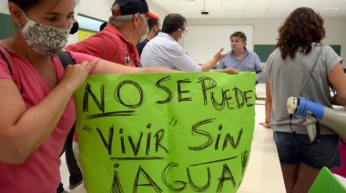 Vecinos de Bahía Blanca reclaman la falta de agua en la ciudad