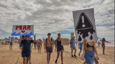 Cientos de personas se movilizaron contra las petroleras en el Mar Argentino