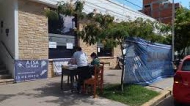 Trabajadores de la Clínica Saladillo reclaman una deuda de 17 millones de pesos