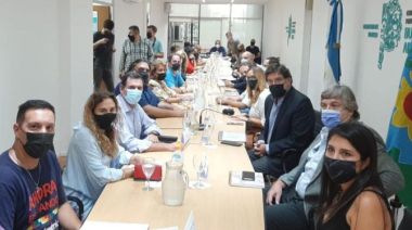 Gremios docentes bonaerenses aceptaron el aumento de 41,8%