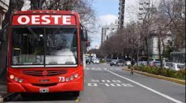 Los carriles exclusivos para los micros llegan a calle 54: no se podrá estacionar