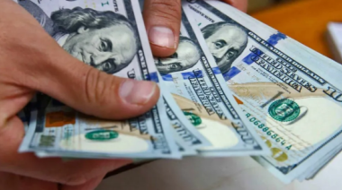 Dólar turista: el Gobierno aumentó de 35% a 45% el recargo para las compras en el exterior