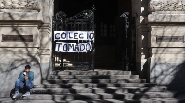 Estudiantes del Nacional Buenos Aires rechazan la continuidad de la rectora