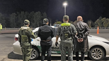 Gendarmería detuvo a un asesor en el Senado con casi 100 pastillas de éxtasis