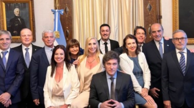 ¿Nace una estrella?: el funcionario que sorprende con su imagen positiva