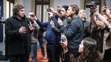 El Presidente Milei conversó con los periodistas acreditados en la Casa Rosada