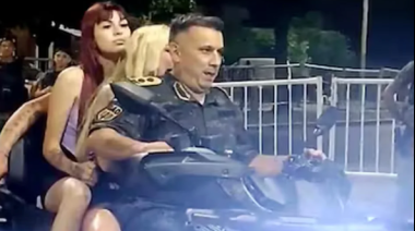 El comisario que quiso entrar al show de Los Piojos tirando abajo una reja denunció que fue víctima de un robo