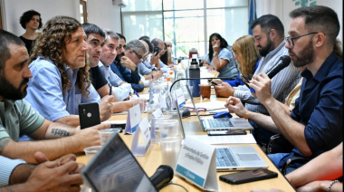 Hubo acuerdo: La Provincia ofreció 5% de aumentos a docentes y estatales