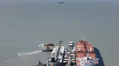 OTAMERICA concretó la primera operación simultánea de tres buques en Puerto Rosales