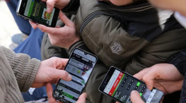 Impulsan una ley para prohibir las aplicaciones de apuestas en las escuelas