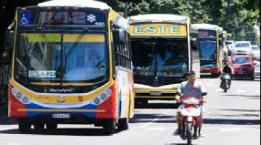 El boleto de micro en La Plata supera la barrera de los $900: rige un nuevo aumento desde marzo