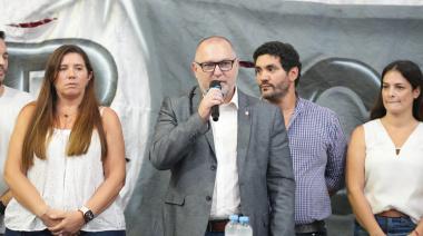 Hernán Rossi asumió en la UCR Capital con fuertes críticas al "viento de época" y un plan para volver a gobernar la Ciudad