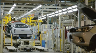 La producción automotriz cayó 21,5% en mayo y las terminales advierten un año de transición