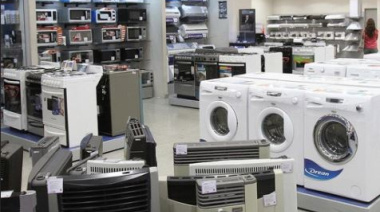 Los electrodomésticos caen un 3% en el año, pero repuntan categorías clave por el Mundial