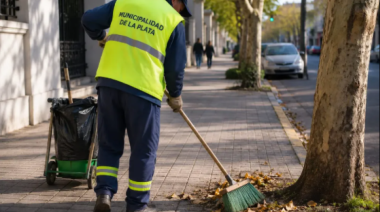 Julio Alak encabezó la licitación de servicios urbanos para avanzar hacia un esquema de mayor transparencia en La Plata