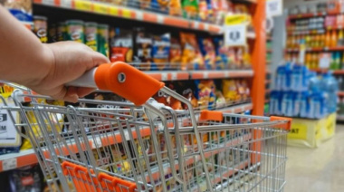El consumo se contrajo más del 20% en alimentos y supermercados durante el último año en la Provincia