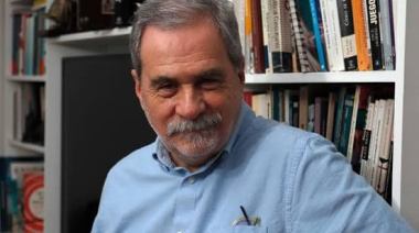 El colapso del coloso por Carlos Fara