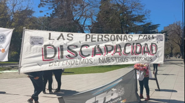 Familiares de personas con discapacidad de concentrarán frente a la sede central de IOMA en La Plata