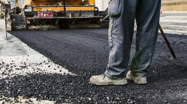 Pavimentarán el perímetro adoquinado de Plaza España para mejorar el tránsito y la seguridad vial