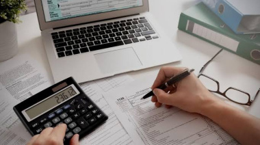 Un contribuyente de alto consumo pagará 43 tributos en 2026 tras la eliminación de tres impuestos nacionales