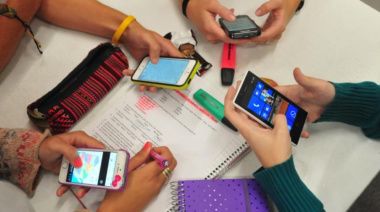 El Senado bonaerense aprobó un proyecto para restringir el uso de celulares en escuelas secundarias