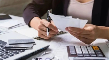 El Banco Central registró una leve baja en la morosidad familiar y una suba en la de empresas