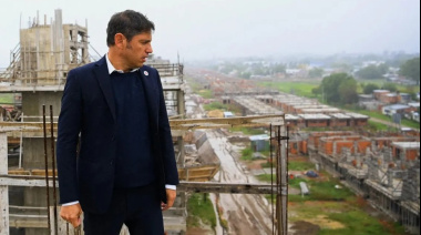 Kicillof adjudicó una obra hidráulica por más de $60.000 millones, pero la firma del contrato quedó sujeta a una condición del BID
