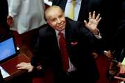Carlos Menem recibió el alta luego de dos semanas internado