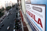 El Gobierno extendió el congelamiento de alquileres y la prohibición de desalojos