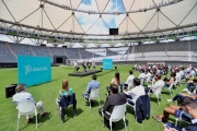 Con intendentes amigos, Kicillof gira fondos para el retorno del deporte