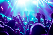 Desarticulan tres fiestas clandestinas masivas con un intenso operativo