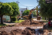 Campana: Abella supervisó el comienzo de la última etapa de pavimentación