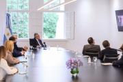 Fernández con ejecutivos de Whirlpool por inversiones