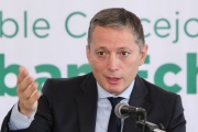 Fernando Gray: “empezamos a trabajar en la pospandemia, construyendo un futuro mejor para los vecinos”