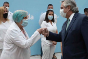 Alberto Fernández anunció que se otorgará un bono de $6.500 al personal de Salud durante tres meses