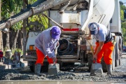 Watson anuncia pavimentación de la avenida Juana Azurduy
