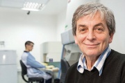 Jorge Geffner: “Lo más probable es que la combinación de vacunas resulte segura y muy inmunogénica”