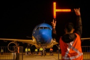 Arriba un avión y parte otro hacia China en búsqueda de vacunas Sinopharm