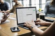 Argentina es el país de la región del que emigran más profesionales