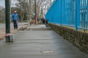 El Municipio construye la vereda de acceso a la nueva Costanera