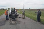 Realizan obras de bacheo en la Ruta Provincial n°80