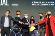 El presidente de la nación pidió que no se piense  "en lo que cuesta una indemnización sino en que el trabajo se genere"