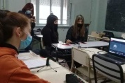 La UNLP apoyó a dos escuelas para desarrollar una web para estudiantes del último año del secundario