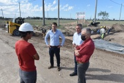 Avanza una importante obra en el acceso al barrio Los Chañares