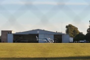Planean combinar la terminal y el aeropuerto de La Plata