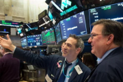 Suben los bonos argentinos y el Riesgo País cae a 872 puntos