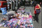Cayó la venta callejera en CABA