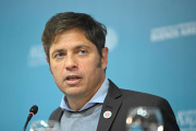 La estrategia de Kicillof apuntó contra Milei; pidió ponerle un “limite” en las urnas