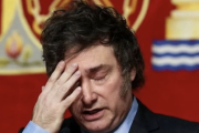 Una encuesta revela una caída en la imagen de Javier Milei y el crecimiento de la intención de voto de Fuerza Patria